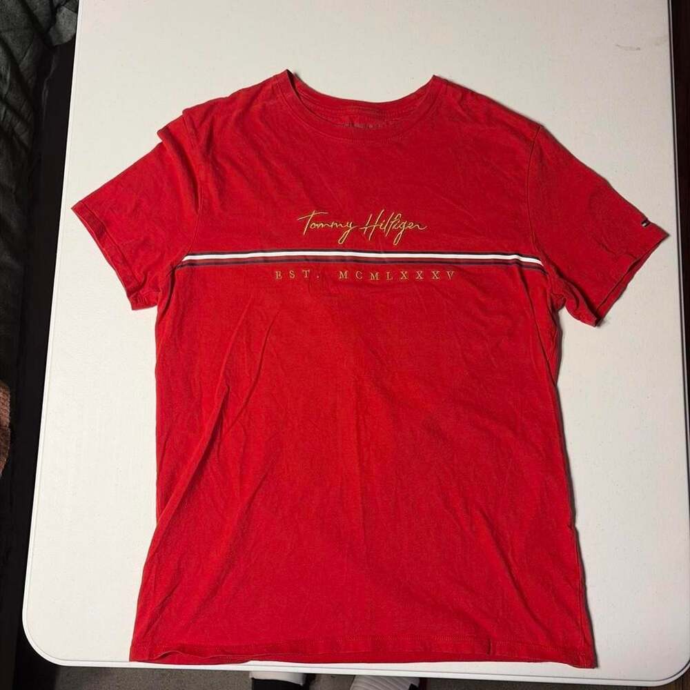 Tommy Hilfiger Men's Red T-shirt
